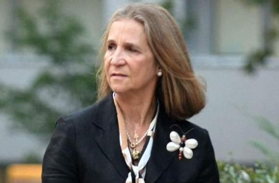 La infanta Elena es quien ha explicado a su hermano que su padre está grave