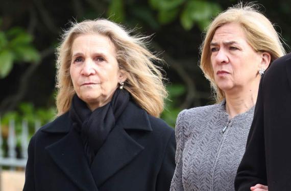 La infanta Elena y Cristina se niegan a ir a la comida por el 50 aniversario de la democracia sin su padre