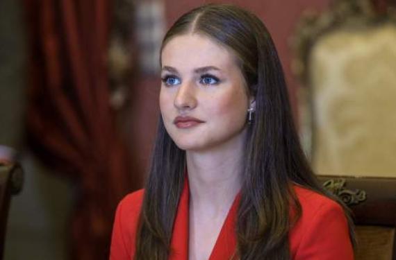 Leonor ha pedido a su padre ver al abuelo en Madrid en contra de Letizia