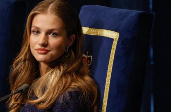 Leonor tiene terminante prohibido hacerse fotografías con su abuelo