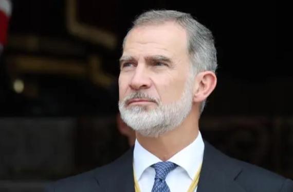 Felipe VI, amenazado por su propia mujer, o el padre o ella, si pisa El Pardo no va