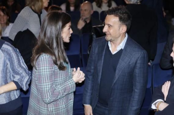 Letizia, protagonista para mal en el acto con Amenábar; Casa Real pide disculpas