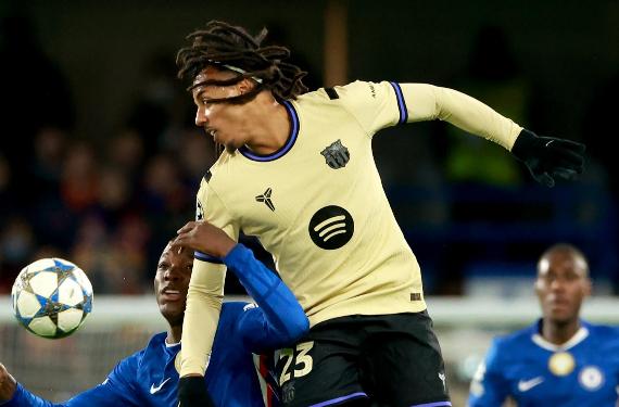 Kounde terminó a gritos con dos jugadores del Barça