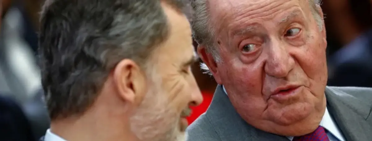 Juan Carlos I intentó llevarse papeles y documentos de Zarzuela, pero su hijo, Felipe VI, se lo impidió