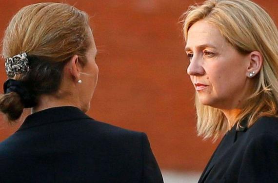 La infanta Elena y Cristina sospechosas de conspirar contra su hermano