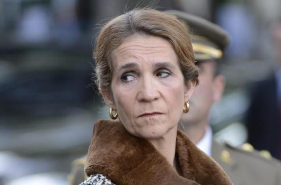 La infanta Elena ha alertado a su hermano sobre el estado cada vez más delicado de Juan Carlos I