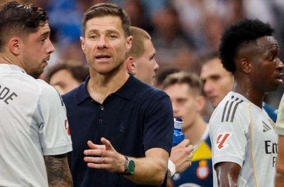 Fede Valverde se queja de que Vinicius no defiende, pero Xabi Alonso no se atreve a decir nada