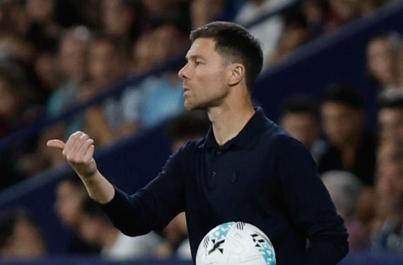 Xabi Alonso cree que cuatro jugadores del Real Madrid lo quieren fuera
