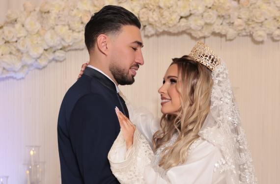 El futbolista Munir se casa con la exmujer de un compañero de vestuario