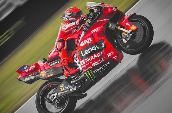 Marc Márquez convierte un fin de semana complicado en una lección de campeón en Assen