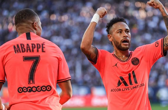 Traiciona a Neymar y Mbappé y llama a Messi: quiere ir al Barça