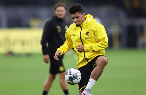 Jadon Sancho esperaba su llamada. No llegó y firmará por este equipo TOP